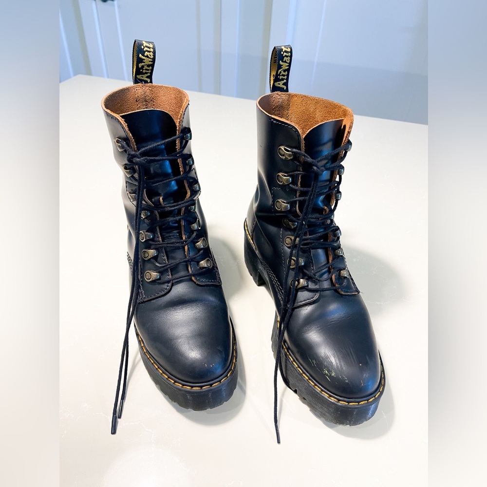 Dr. Martens Leona Platform Heeled Black Leather 7-Eye Combat Boot Womens US 9